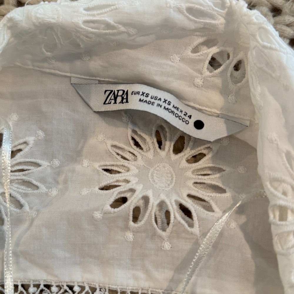Zara White Eyelet Tie-Front Blouse - Picture 2 of 2